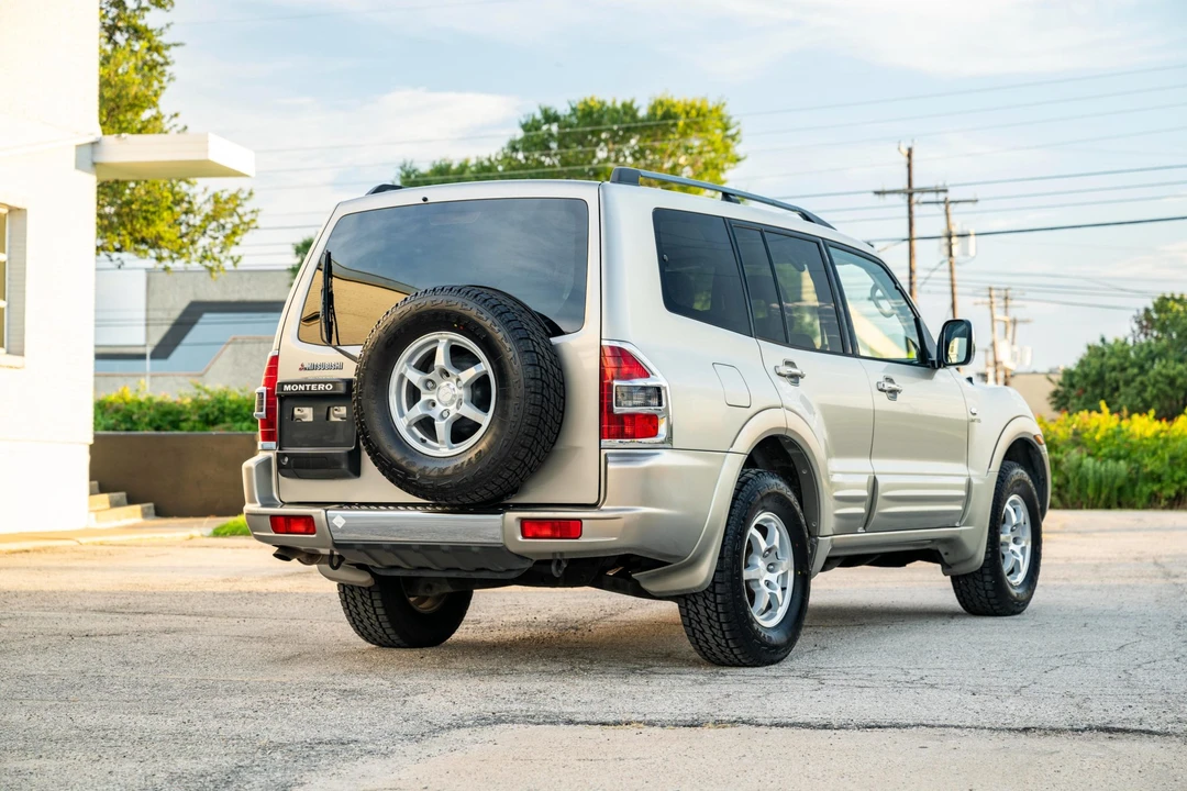 2001 Mitsubishi Pajero/Montero 3rd Gen - Image 10 of 31
