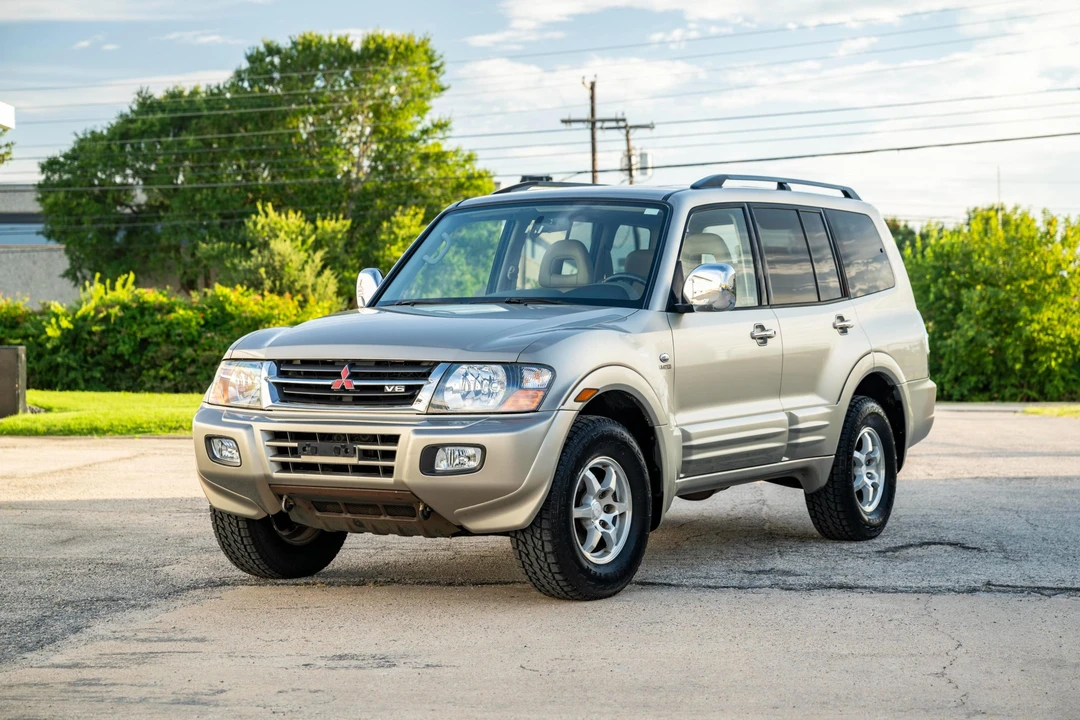 2001 Mitsubishi Pajero/Montero 3rd Gen - Image 3 of 31