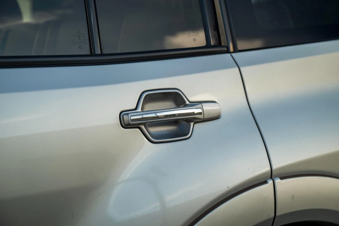 2001 Mitsubishi Pajero/Montero 3rd Gen - Image 31 of 31