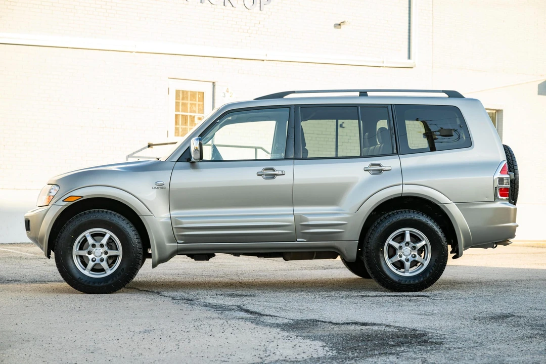 2001 Mitsubishi Pajero/Montero 3rd Gen - Image 5 of 31
