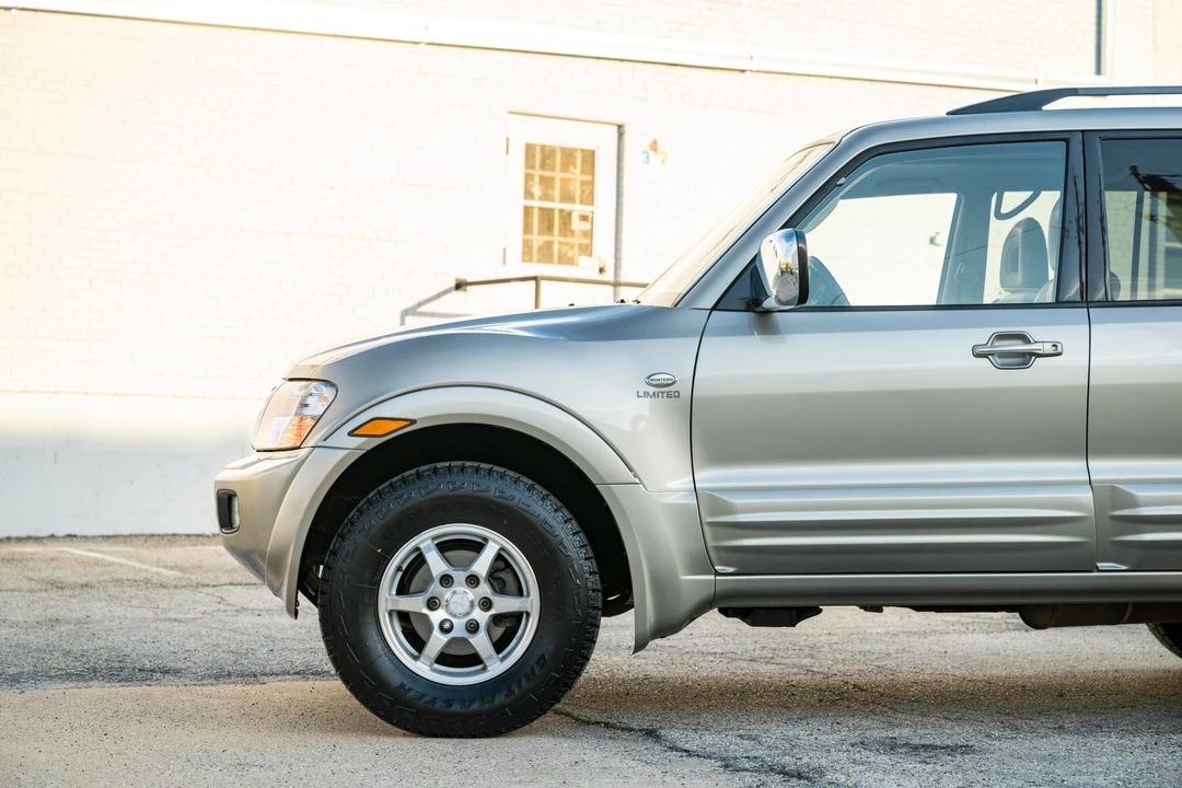 2001 Mitsubishi Pajero/Montero 3rd Gen - Image 25 of 31