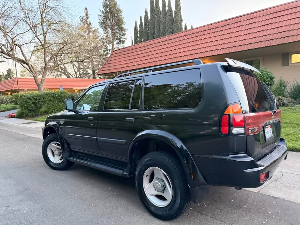 2001 Mitsubishi Pajero/Montero 3rd Gen - Image 5 of 13