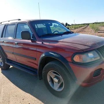 2001 Mitsubishi Montero Sport ES Sport Utility 4D