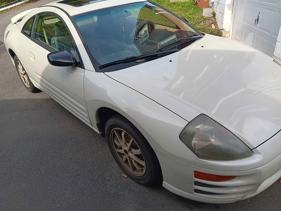 2001 Mitsubishi Eclipse 3rd Gen - Image 2 of 11