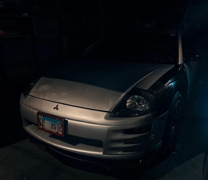 2001 Mitsubishi Eclipse 3rd Gen - Image 3 of 8