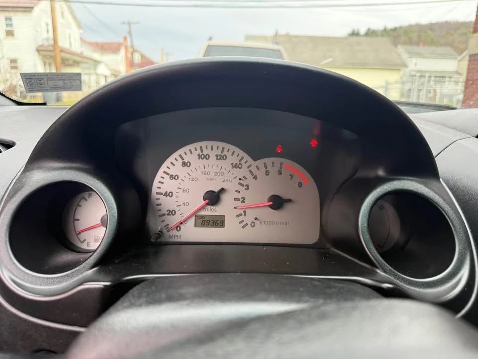 2001 Mitsubishi Eclipse 3rd Gen - Image 9 of 12