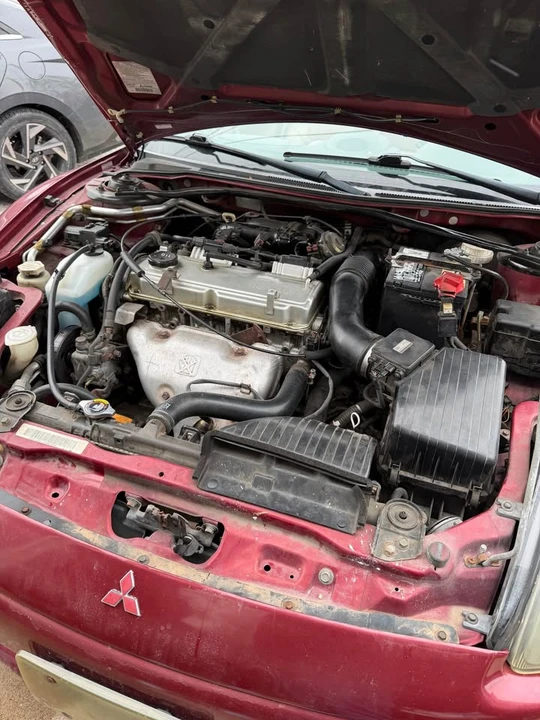 2001 Mitsubishi Eclipse 3rd Gen - Image 6 of 8