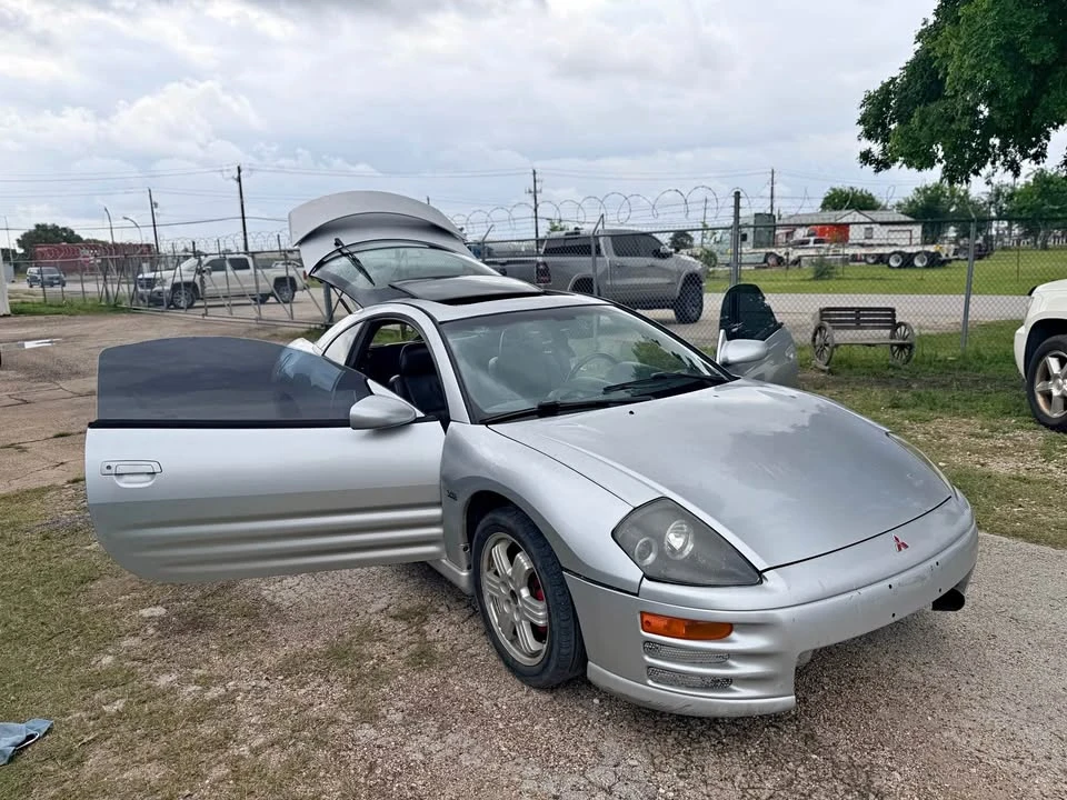 2001 Mitsubishi Eclipse 3rd Gen - Image 2 of 9