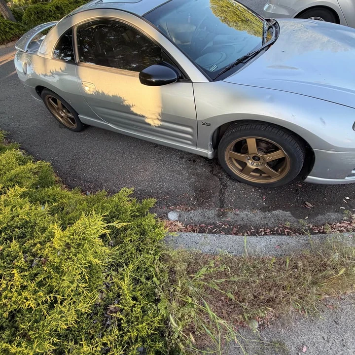 2001 Mitsubishi Eclipse 3rd Gen - Image 2 of 10