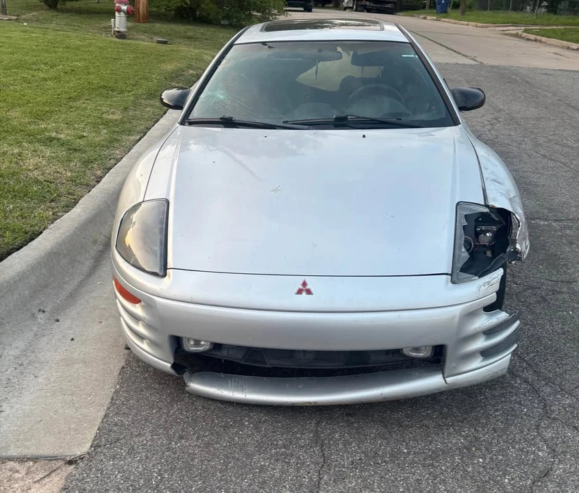2001 Mitsubishi Eclipse 3rd Gen - Image 2 of 5