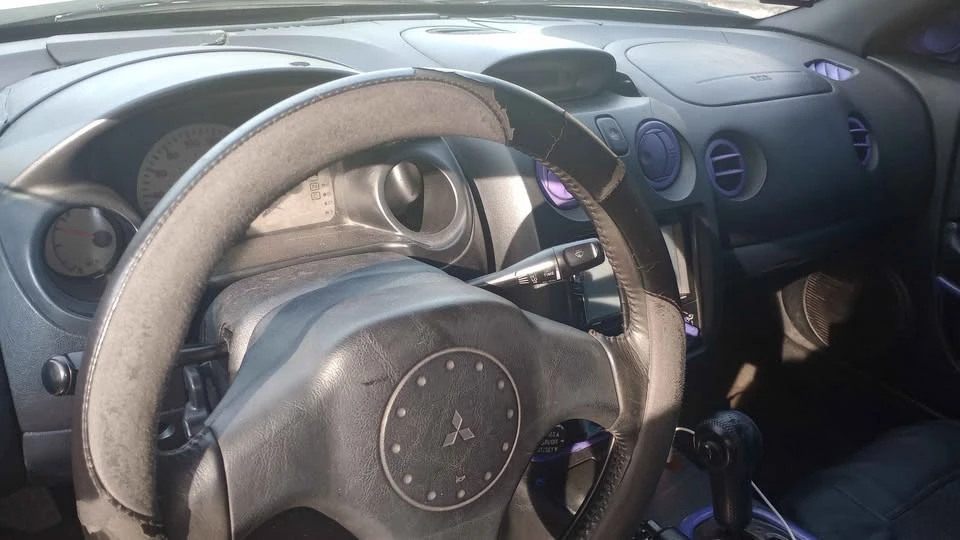 2001 Mitsubishi Eclipse 3rd Gen - Image 5 of 10