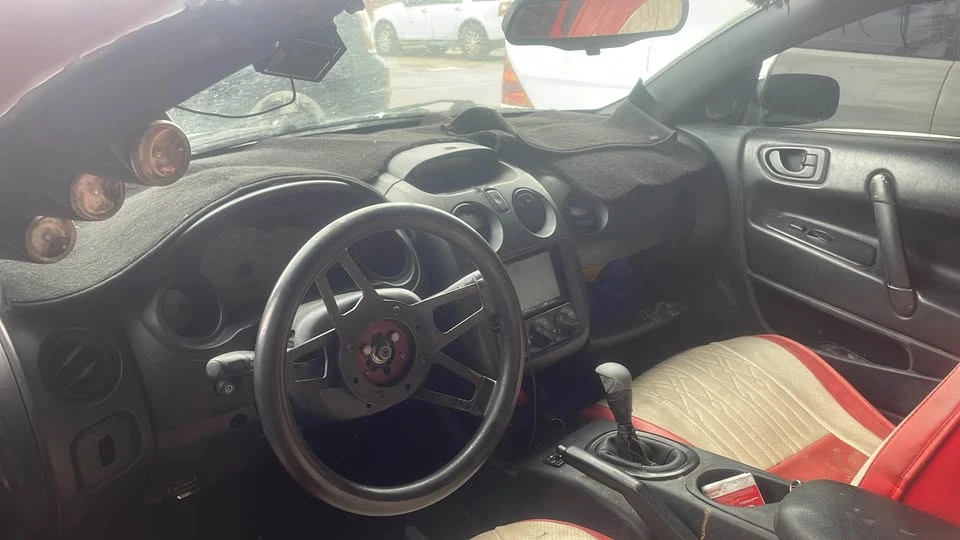 2001 Mitsubishi Eclipse 3rd Gen - Image 2 of 4