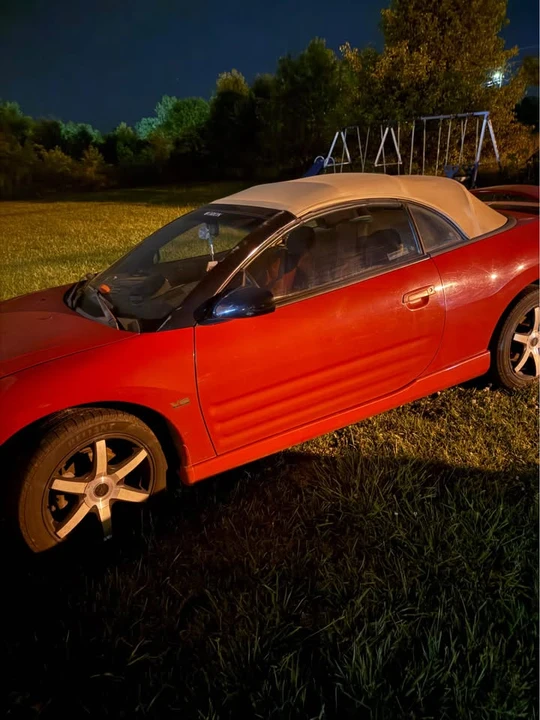 2001 Mitsubishi Eclipse 3rd Gen - Image 2 of 2