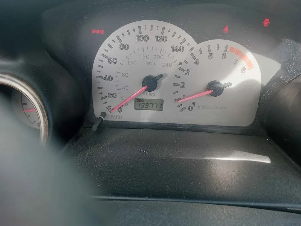 2001 Mitsubishi Eclipse 3rd Gen - Image 5 of 8