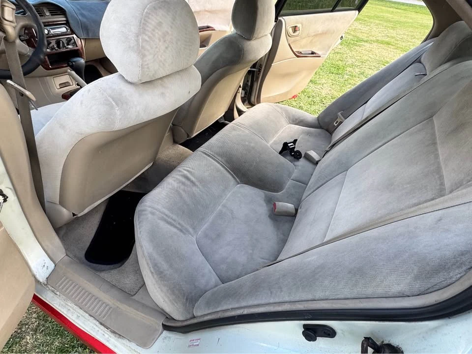 2001 Mitsubishi Galant 8th Gen - Image 5 of 16