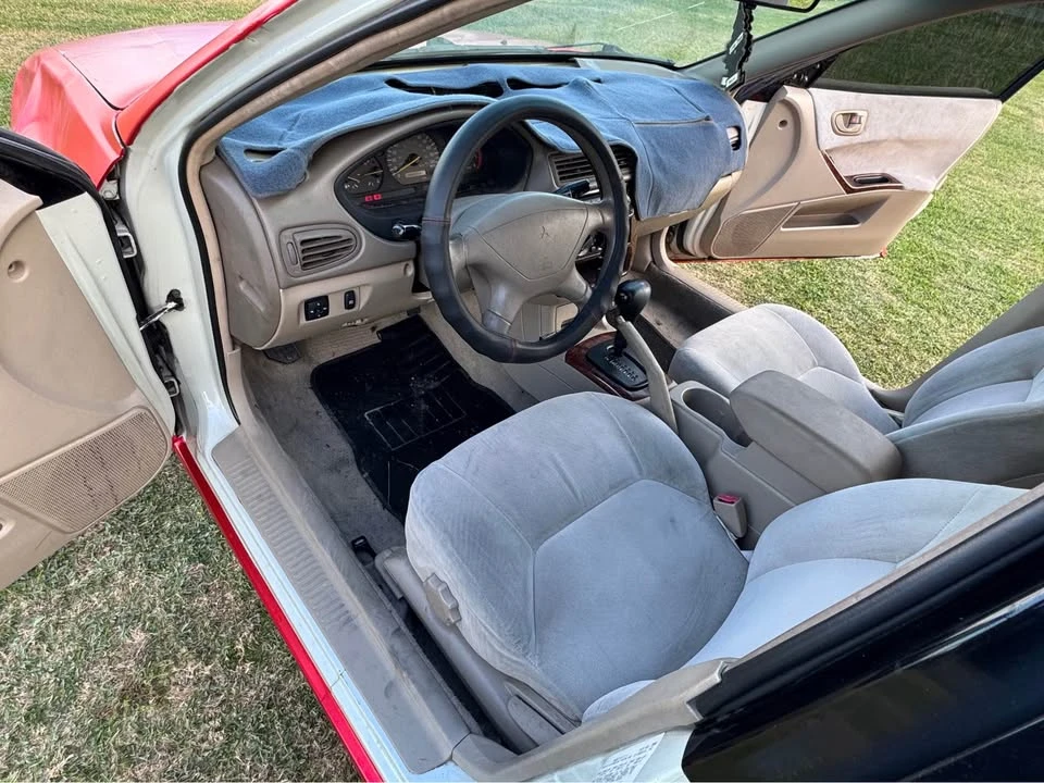 2001 Mitsubishi Galant 8th Gen - Image 3 of 16