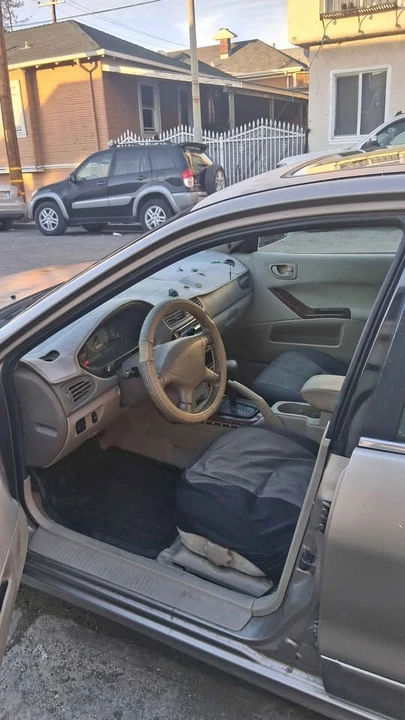 2001 Mitsubishi Galant 8th Gen - Image 4 of 8