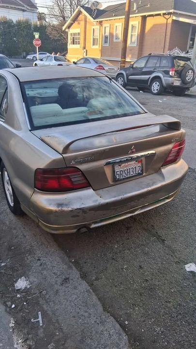 2001 Mitsubishi Galant 8th Gen - Image 5 of 8