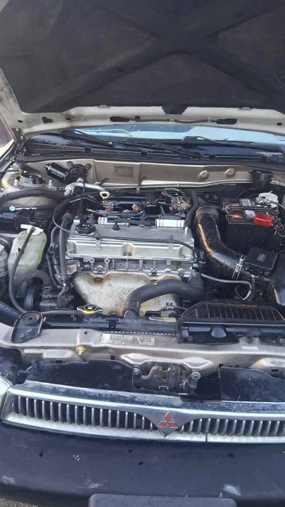 2001 Mitsubishi Galant 8th Gen - Image 2 of 8