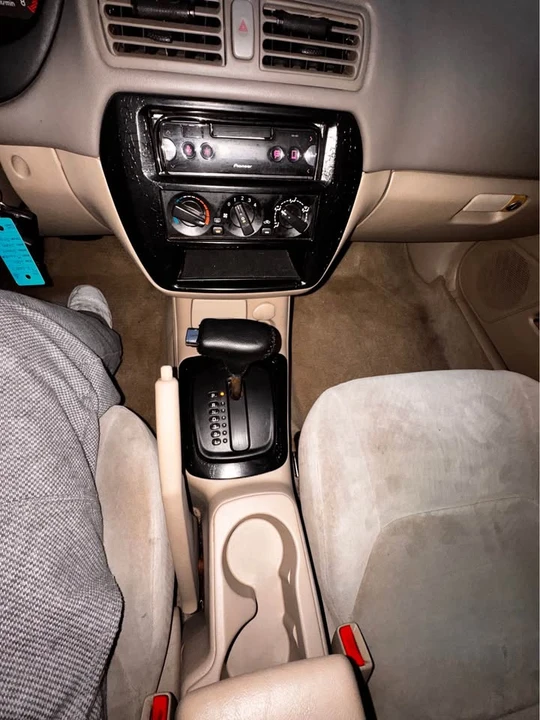 2001 Mitsubishi Galant 8th Gen - Image 18 of 20