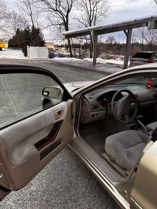 2001 Mitsubishi Galant 8th Gen - Image 14 of 20