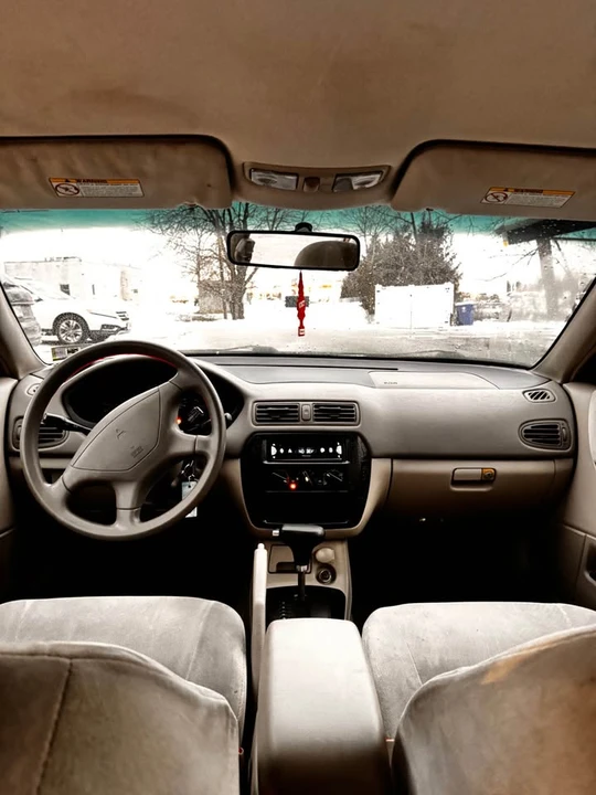 2001 Mitsubishi Galant 8th Gen - Image 13 of 20