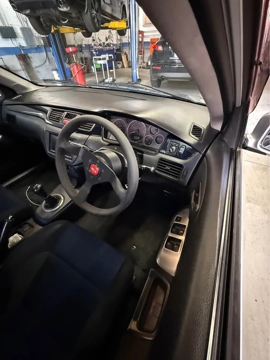 2001 Mitsubishi Lancer - Image 10 of 17
