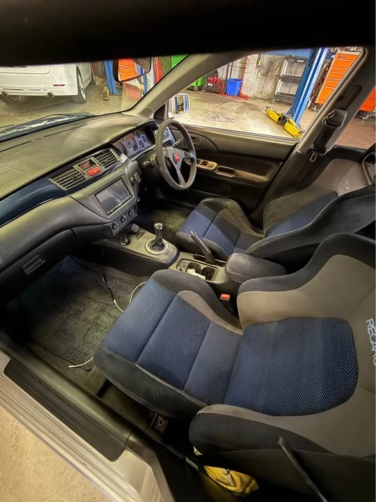 2001 Mitsubishi Lancer - Image 15 of 17