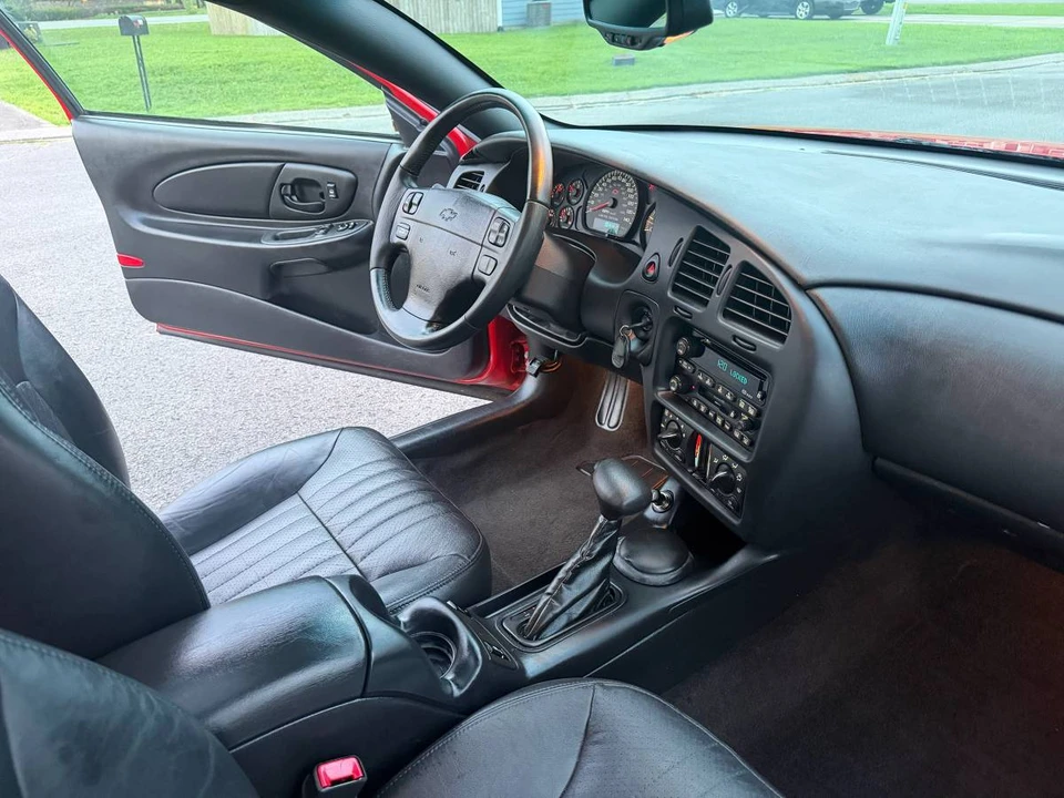 2001 Chevrolet Monte Carlo 6th Gen - Image 13 of 18
