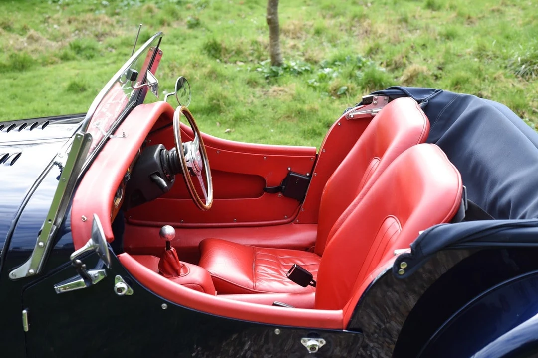 2001 Morgan Plus 8 - Image 27 of 30