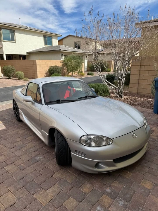 2001 Mazda NB MX-5 Miata - Image 2 of 10