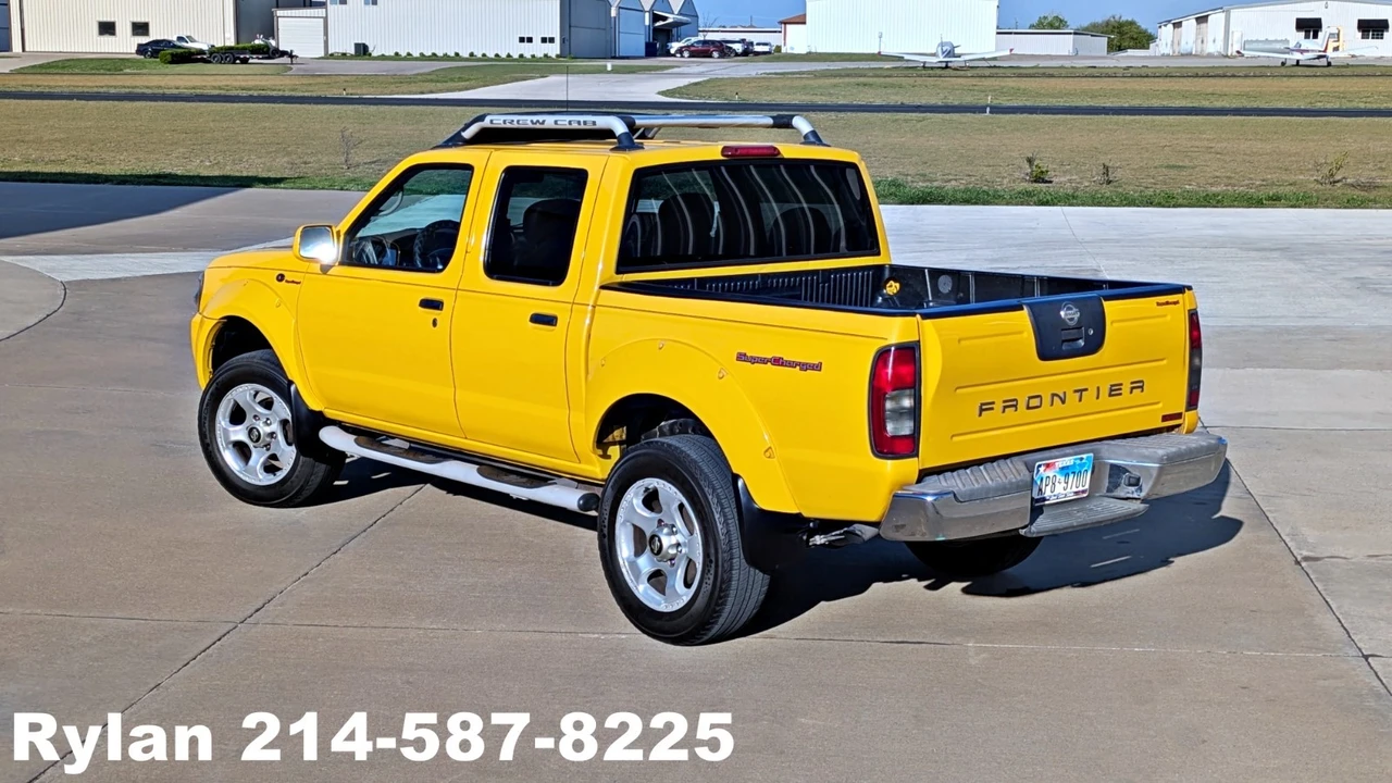 2001 Nissan Frontier 1st Gen - Image 2 of 24