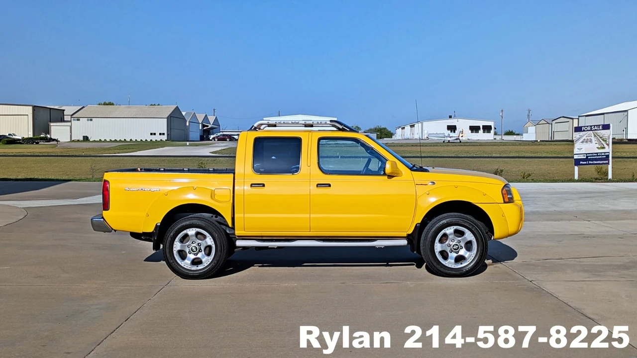 2001 Nissan Frontier 1st Gen - Image 19 of 24