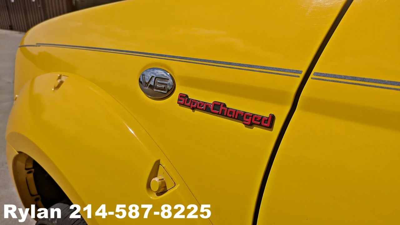 2001 Nissan Frontier 1st Gen - Image 11 of 24