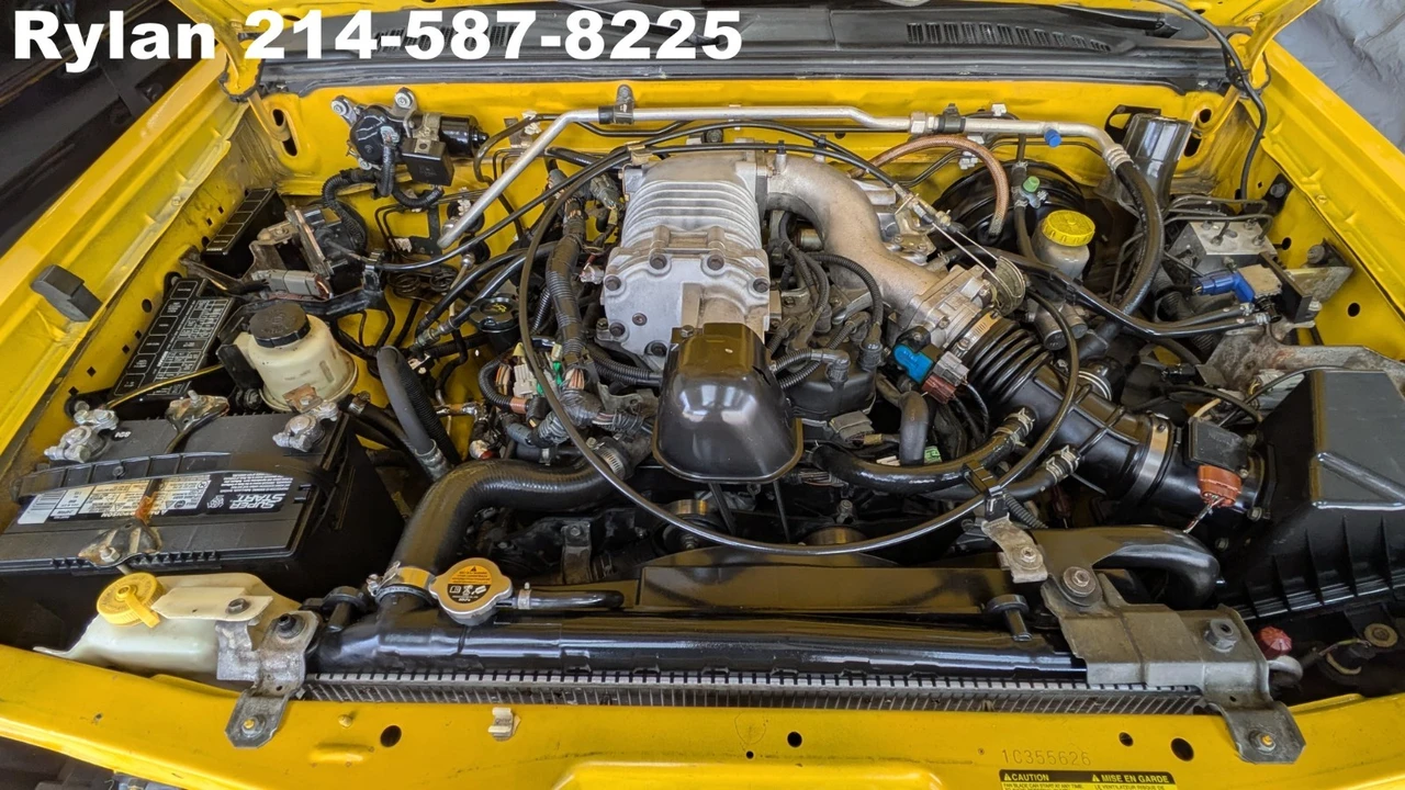 2001 Nissan Frontier 1st Gen - Image 5 of 24