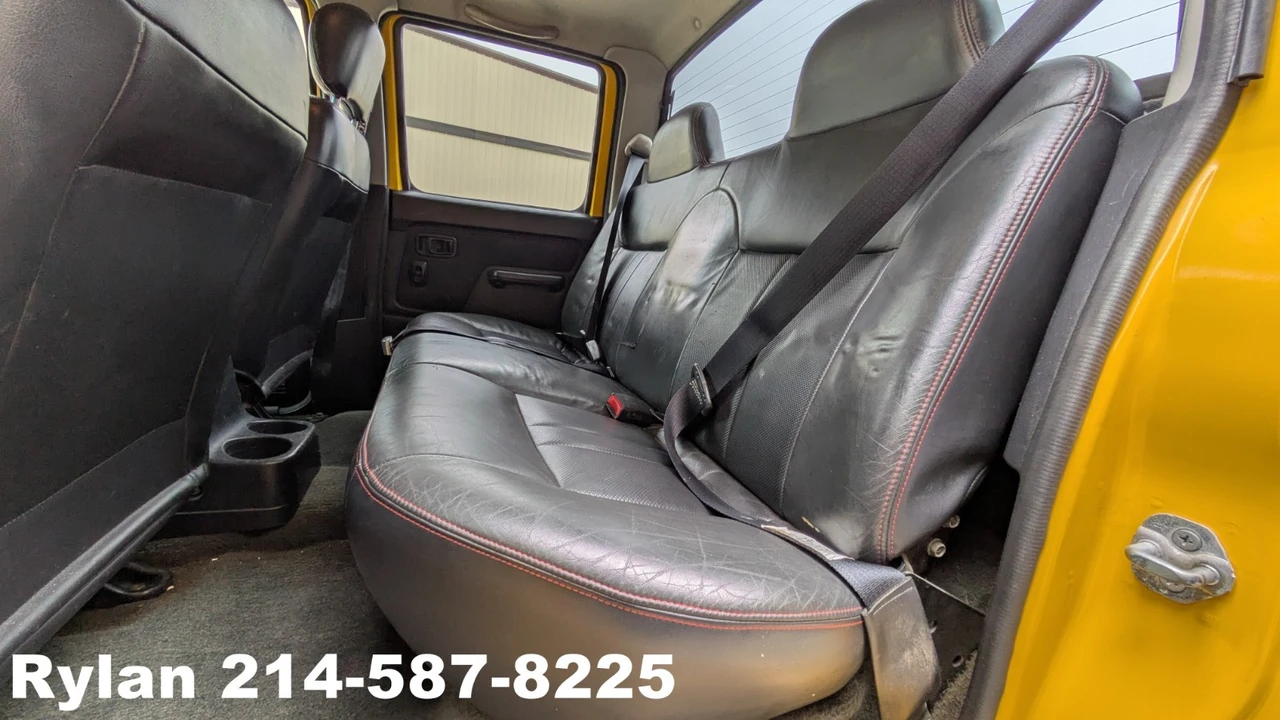 2001 Nissan Frontier 1st Gen - Image 14 of 24