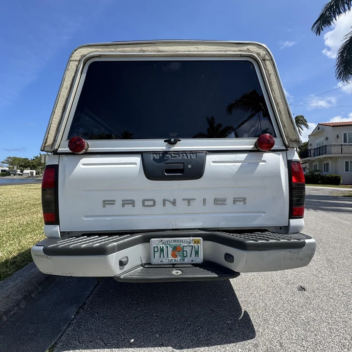 2001 Nissan Frontier 1st Gen - Image 10 of 12