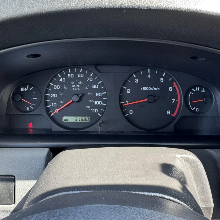 2001 Nissan Frontier 1st Gen - Image 19 of 21