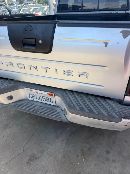 2001 Nissan Frontier 1st Gen - Image 3 of 10