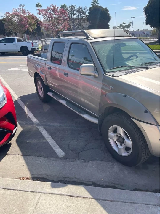 2001 Nissan Frontier 1st Gen - Image 5 of 5