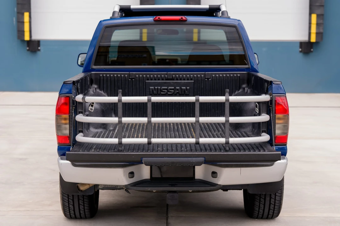 2001 Nissan Frontier 1st Gen - Image 25 of 31