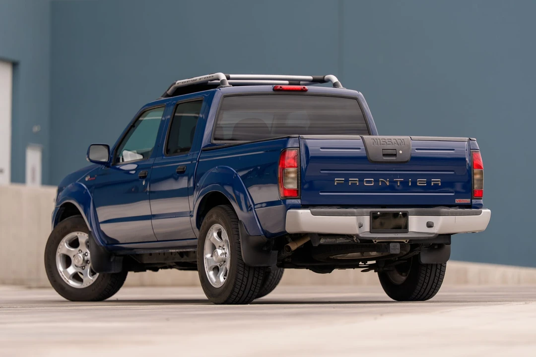 2001 Nissan Frontier 1st Gen - Image 15 of 31