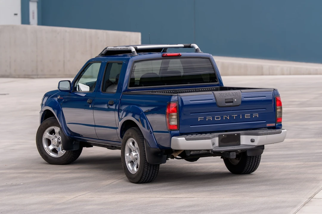 2001 Nissan Frontier 1st Gen - Image 17 of 31