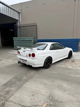 2001 Nissan GT-R V Spec 2