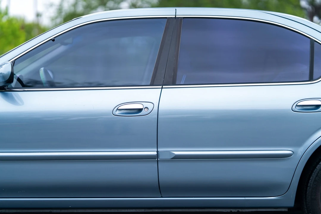 2001 Nissan Maxima 5th Gen - Image 12 of 31