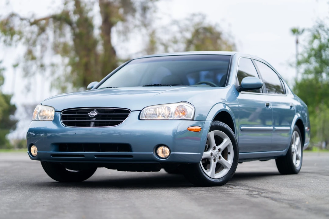 2001 Nissan Maxima 5th Gen - Image 2 of 31