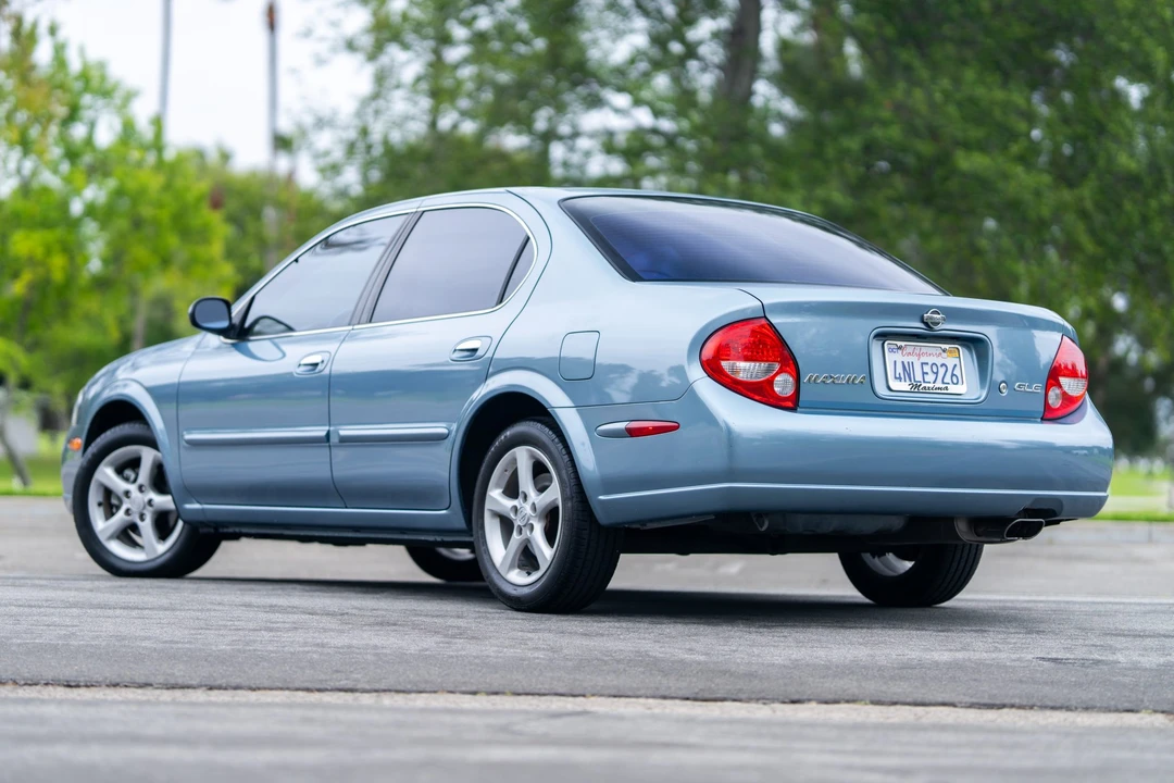 2001 Nissan Maxima 5th Gen - Image 8 of 31