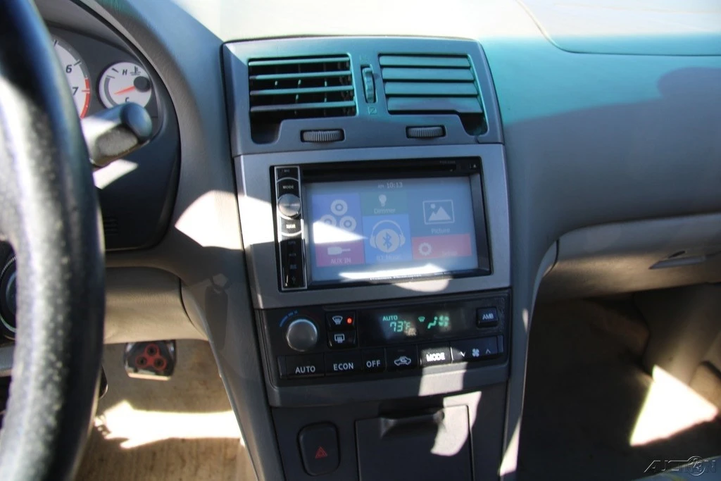 2001 Nissan Maxima 5th Gen - Image 9 of 21