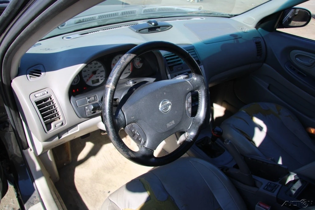 2001 Nissan Maxima 5th Gen - Image 6 of 21