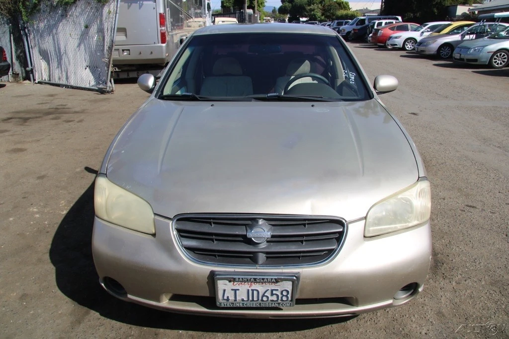 2001 Nissan Maxima 5th Gen - Image 11 of 21